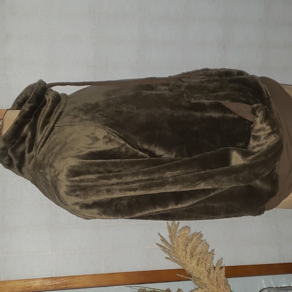 Sunday in Brooklyn-Anthropolgie sweater - Picture 2 of 8